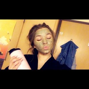 Meet your Posher, Kaitlyn